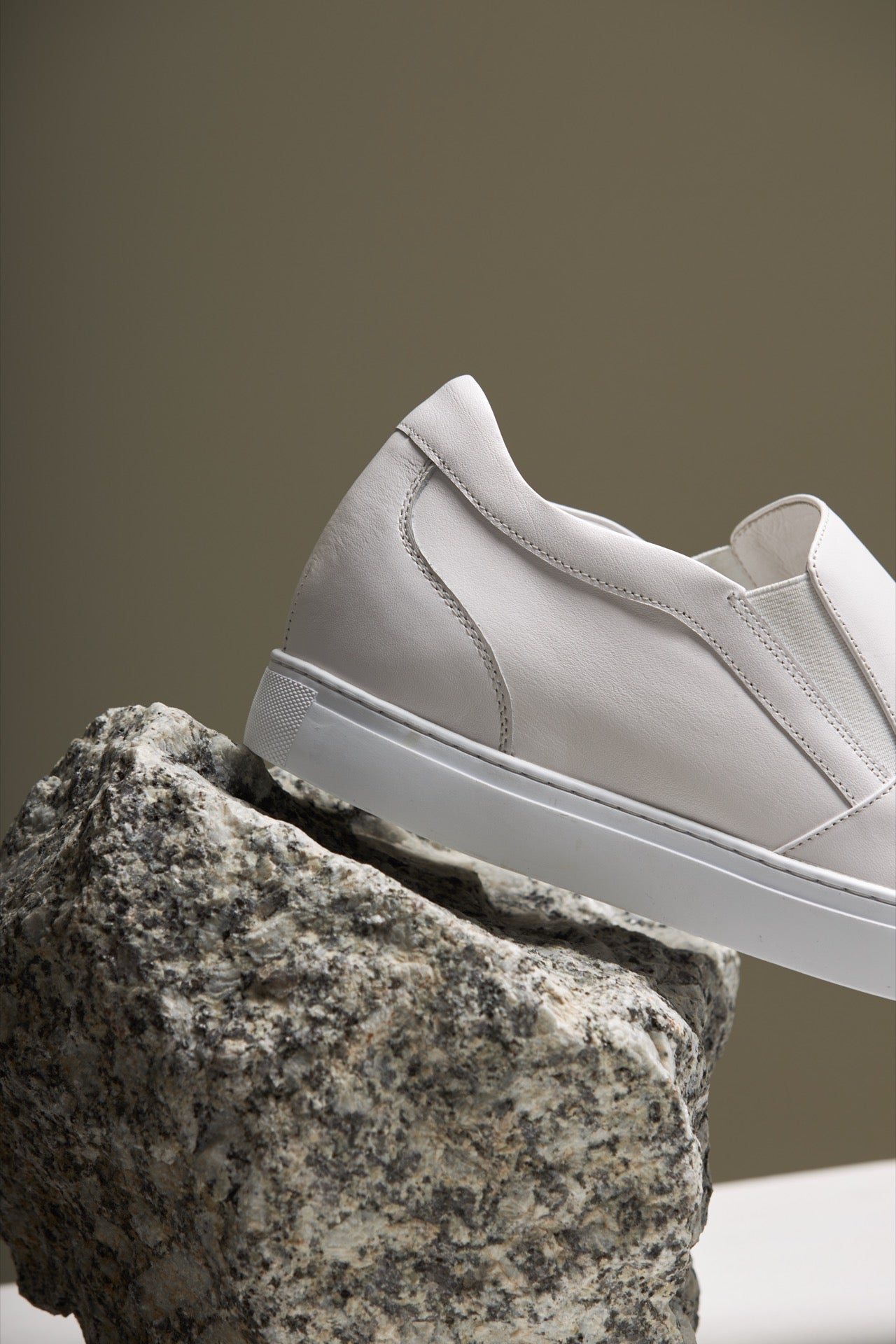 Slip-On White 6cm