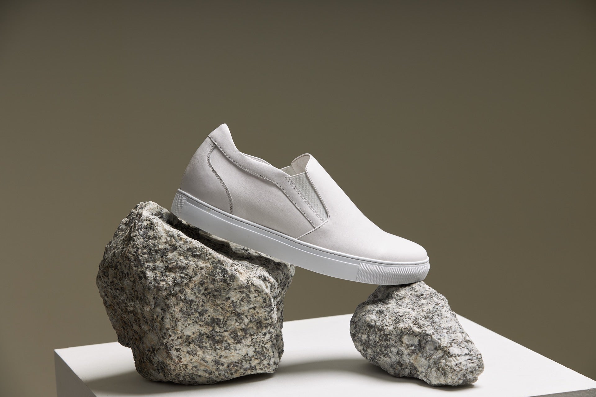 Slip-On White 6cm